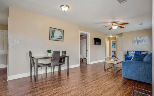 photo 3 of Lasalle 1d/2d · Spacious Unit Great for Groups in Gated Complex!