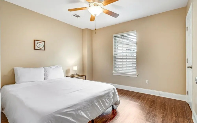 photo 5 of Lasalle 2B · Huge 4BR Gated Apartment w/ Off-street Parking