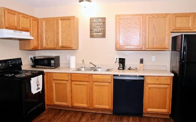 photo 2 of Lasalle 2C · Comfortable 4BR Apt. Perfect for Groups/families