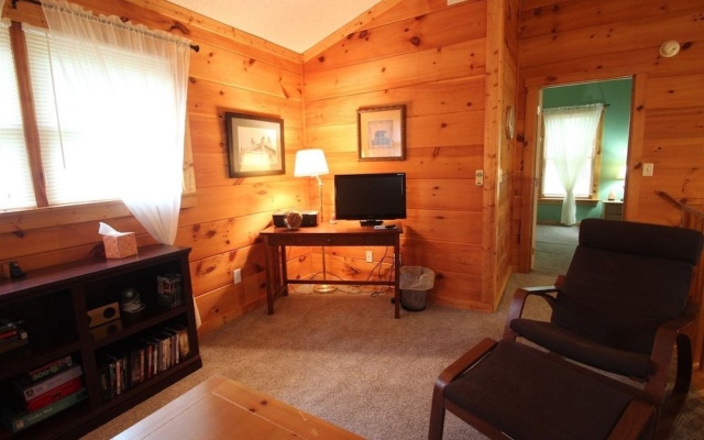 photo 4 of Laughing Bear Cabin