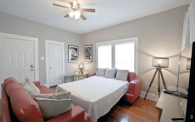photo 3 of Laurel Coral-Sleeps 5-Studio