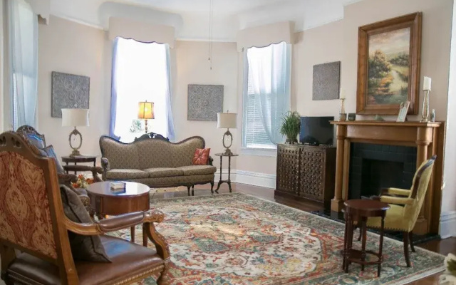 photo 3 of Laurel Manor Bed and Breakfast