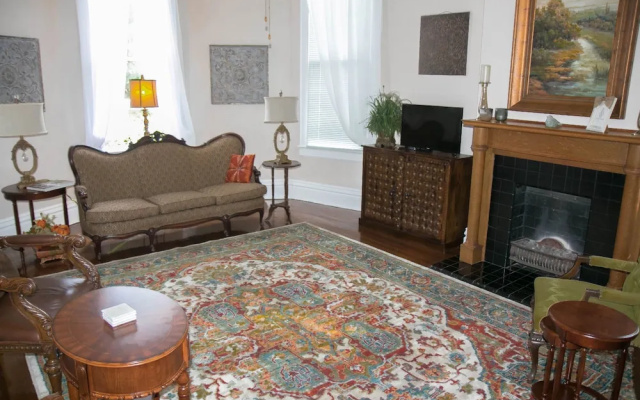 photo 4 of Laurel Manor Bed and Breakfast