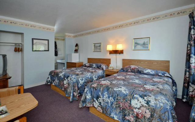 photo 2 of Laurel Park Inn