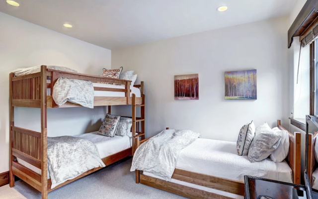 photo 5 of Luxury Mountainside 5BR halet in Vail Village by RedAwning - Save 20% on 7+ Nights!