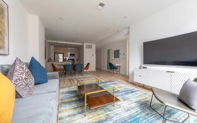 photo 2 of Lavish 3BR Retreat w Private Rooftop Deck Near NYC