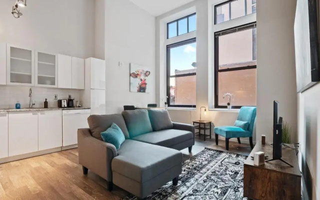 photo 4 of Lavish, Best Central Location with Unmatched Amenities 227