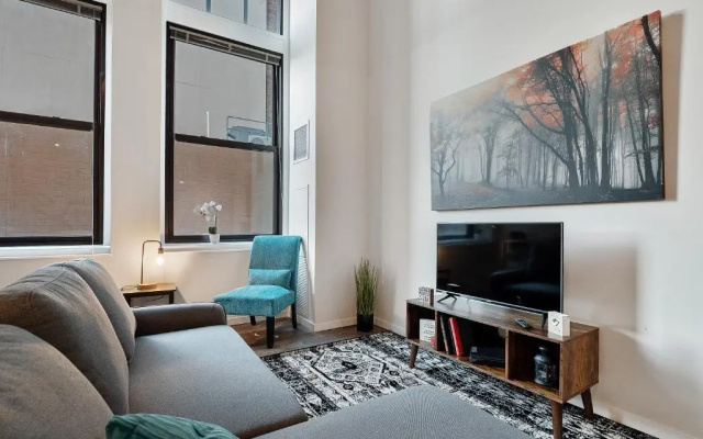 photo 5 of Lavish, Best Central Location with Unmatched Amenities 227