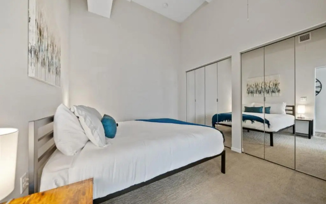 photo 5 of Lavish Best Central Location with Unmatched Amenities 407