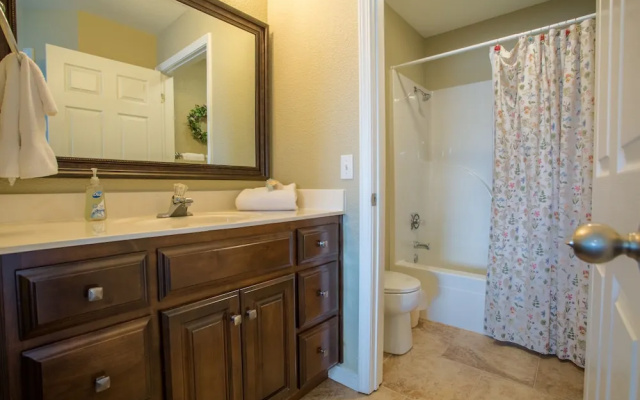 photo 4 of Lavish Lake Escape by RedAwning