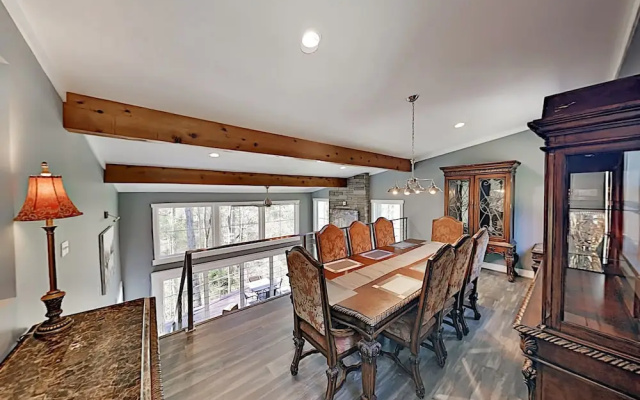 photo 2 of Lavish W/ Hot Tub - Near Asheville, Skiing 3 Bedroom Home