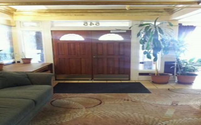 photo 2 of Layne Hotel