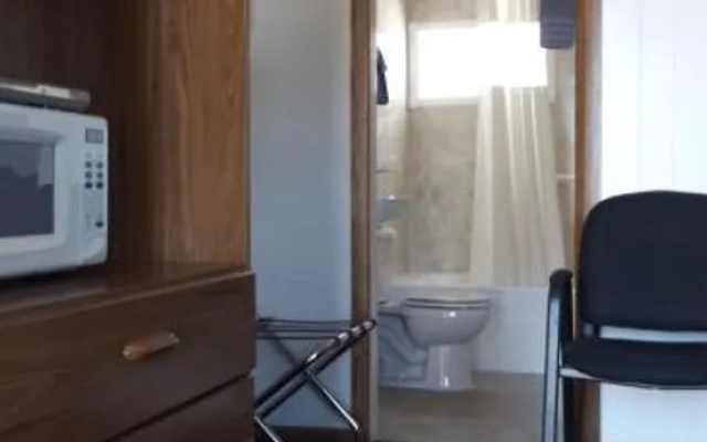 photo 3 of Lazy B Motel