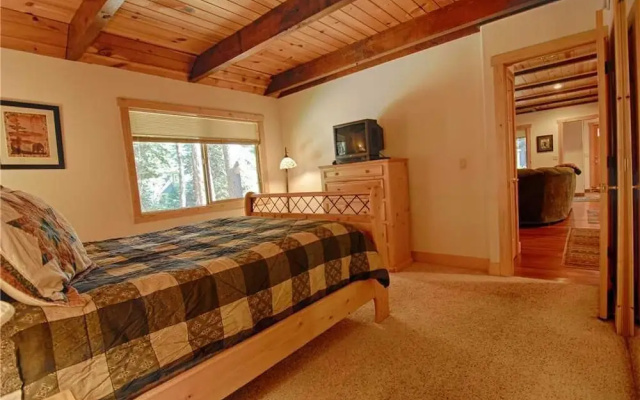 photo 5 of Lazy Bear Lodge W/huge Deck and Hot Tub! #247