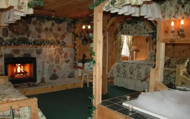 photo 2 of Lazy Cloud Bed and Breakfast