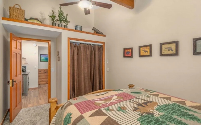 photo 3 of Lazy Elk Retreat - 3 Br Cabin