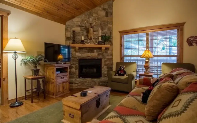 photo 5 of Lazy Pines Lodge by RedAwning