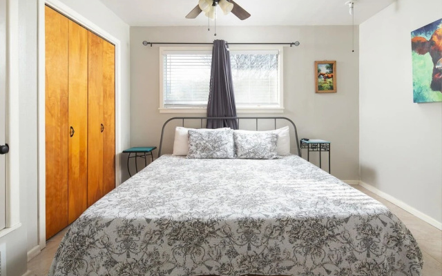 photo 4 of Lazy Southern Getaway RR 7252B 7 Bedroom Home by RedAwning