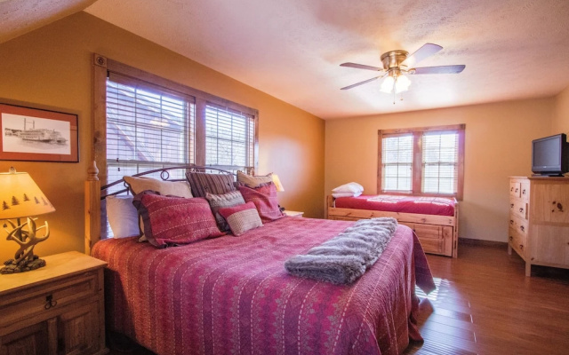 photo 3 of Lazy Time Lodge 4 Bedroom Cabin