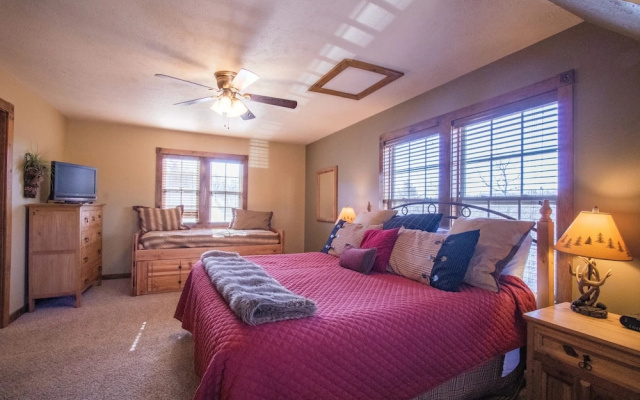 photo 4 of Lazy Time Lodge 4 Bedroom Cabin