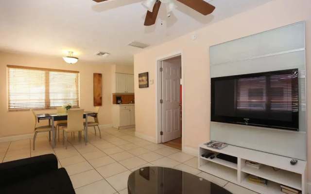 photo 3 of Lauderdale Villas, Suites by the Sea