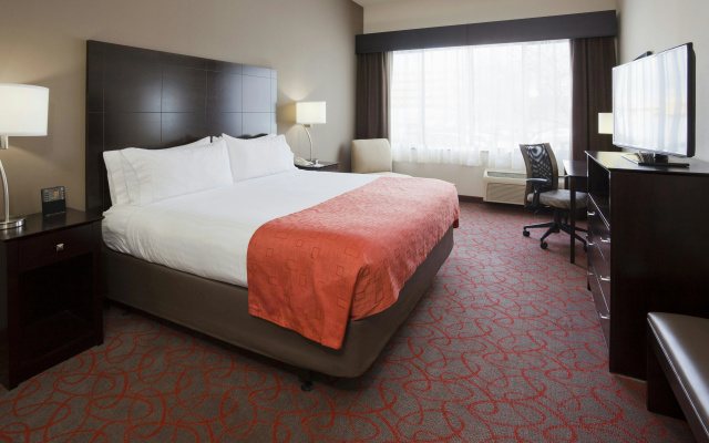 photo 3 of Holiday Inn Express & Suites Bloomington - MPLS Arpt Area W by IHG