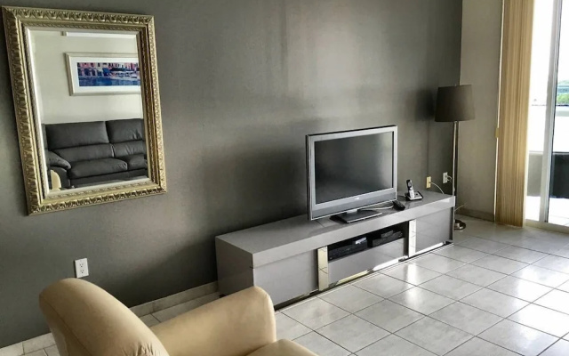 photo 2 of Le Golden Bay 906- 6 People, Sunny Isles Str-01044