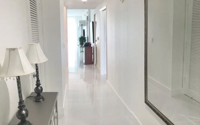 photo 5 of Le Marina Bay 1103 by Go Florida Condo, Sunny Isles