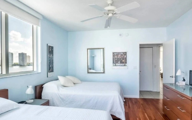photo 4 of Le Marina Bay 801 - Condo 6 People, Sunny Isles