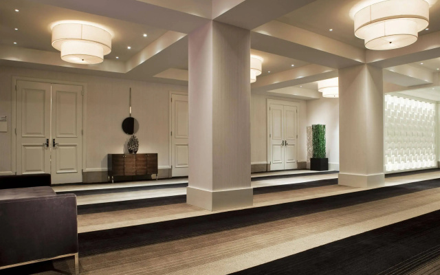 photo 2 of Courtyard by Marriott Philadelphia Downtown 