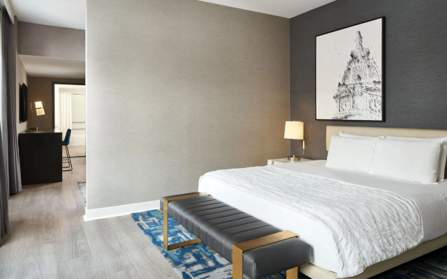 photo 5 of Courtyard by Marriott Philadelphia Downtown 