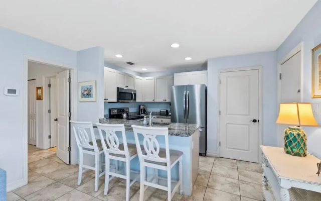 photo 5 of Le Monaco - Romantic 1 BR Condo Steps from 5th Ave S. Chic Coastal Retreat with King Bed and Beach Access. Perfect Location for Couples Near Dining, Shopping, and Naples Beach