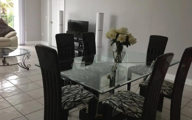 photo 4 of Le Montcalm 102 - Condo 4 People, Sunny Isles