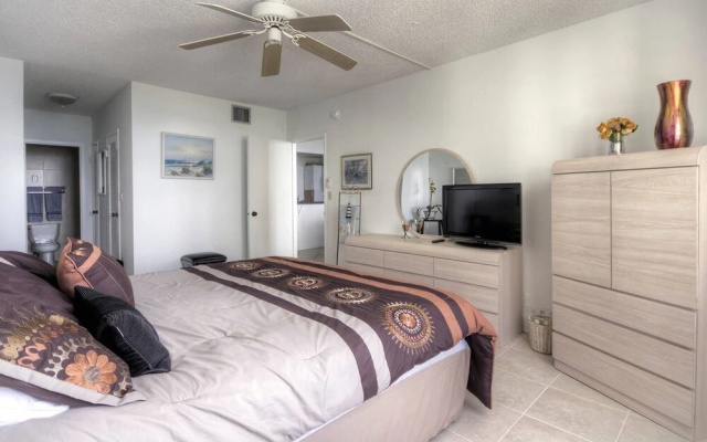 photo 3 of Le Sea Air 812 - Condo 2 People, Hollywood