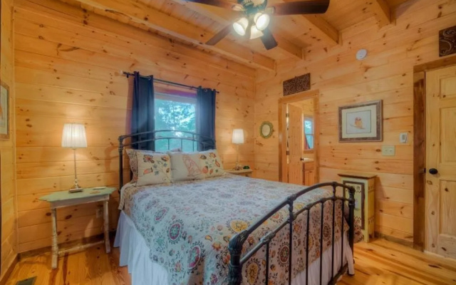 photo 2 of Leatherwood Lodge by Escape to Blue Ridge