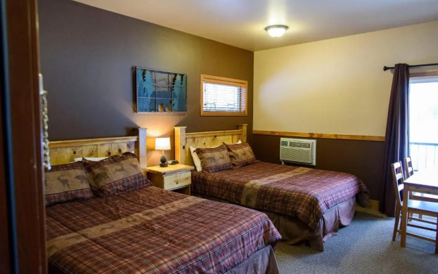 photo 3 of Leavenworth Camping Resort Lakeview Lodge 4