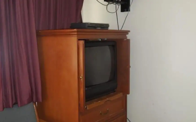 photo 3 of Lee's Motel