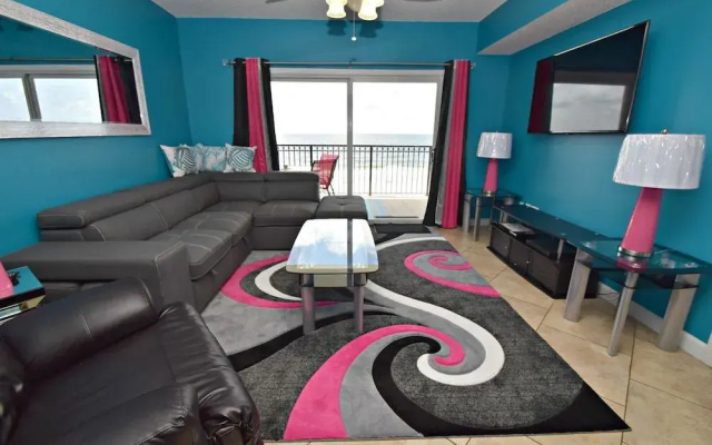 photo 4 of Legacy 302 by RedAwning