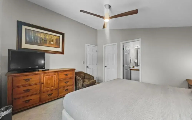 photo 5 of Legends 10 4br 4ba 4 Bedroom Townhouse by RedAwning