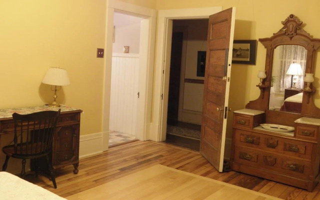 photo 2 of Lehmann House Bed & Breakfast
