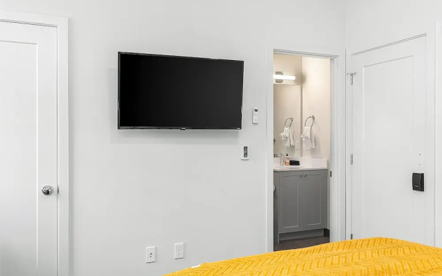 photo 2 of Leia's Rebel Princess Suite