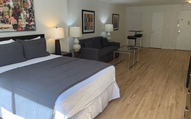 photo 4 of Lenox Hill Apartments 30 Day Rentals