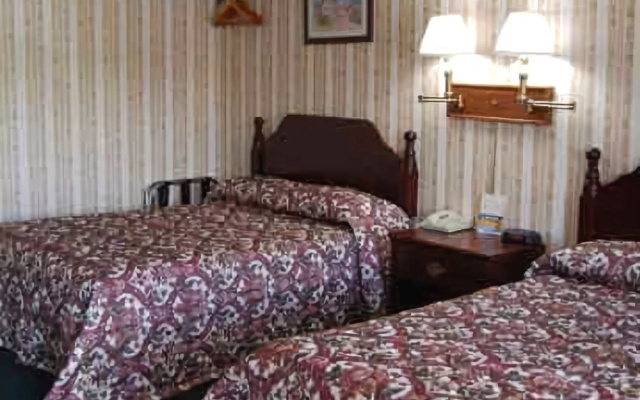 photo 5 of Lenox Inn