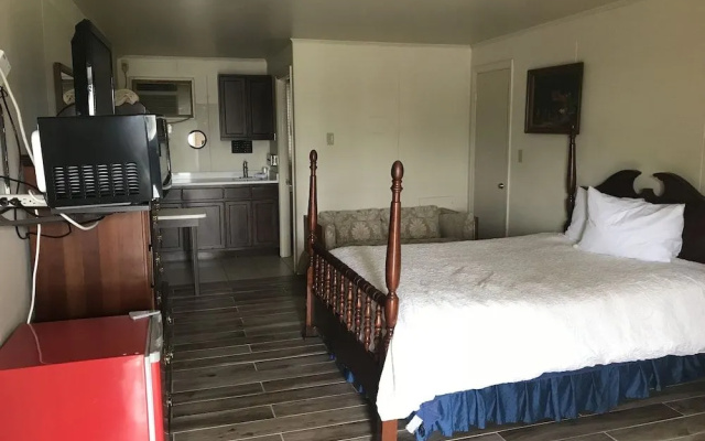 photo 3 of Leola Inn and Suites