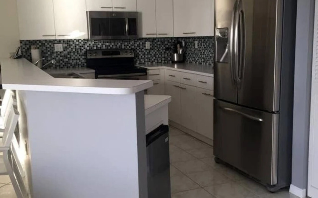 photo 3 of Les Pélican 410 - Condo 4 People, Sunny Isles