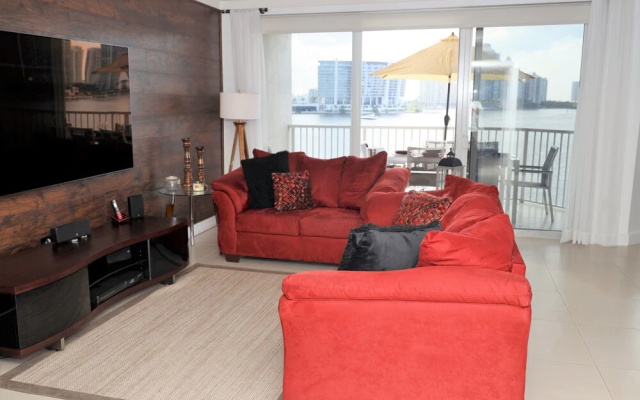 photo 2 of Les Pelicans 510, Condo 4 Pers., Sunny Isles