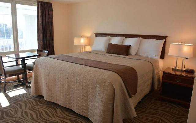 photo 3 of Liberty Inn
