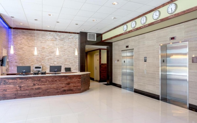 photo 2 of LIC Hotel