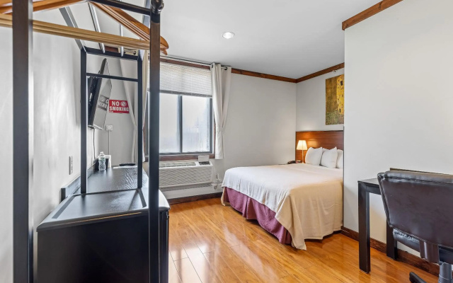 photo 5 of LIC Hotel