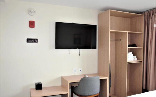 photo 5 of Lic Plaza Hotel